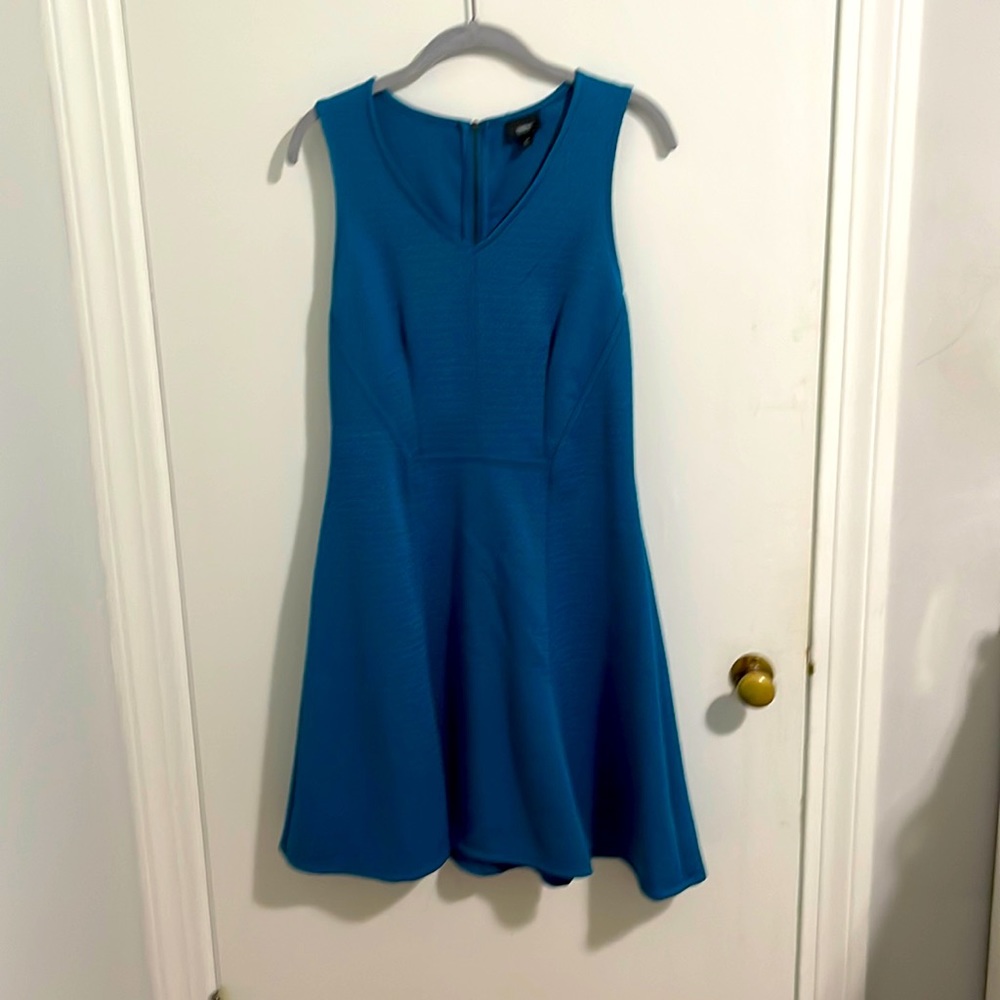 M, turquoise dress, zip up back.